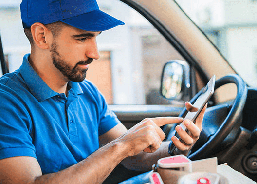 Delivery Driver Using Phone in Car - iTacit